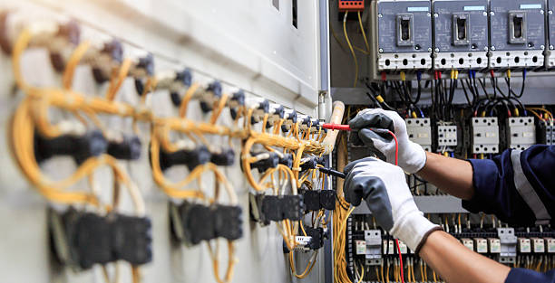 Professional Electrician technician working in San Mateo, CA